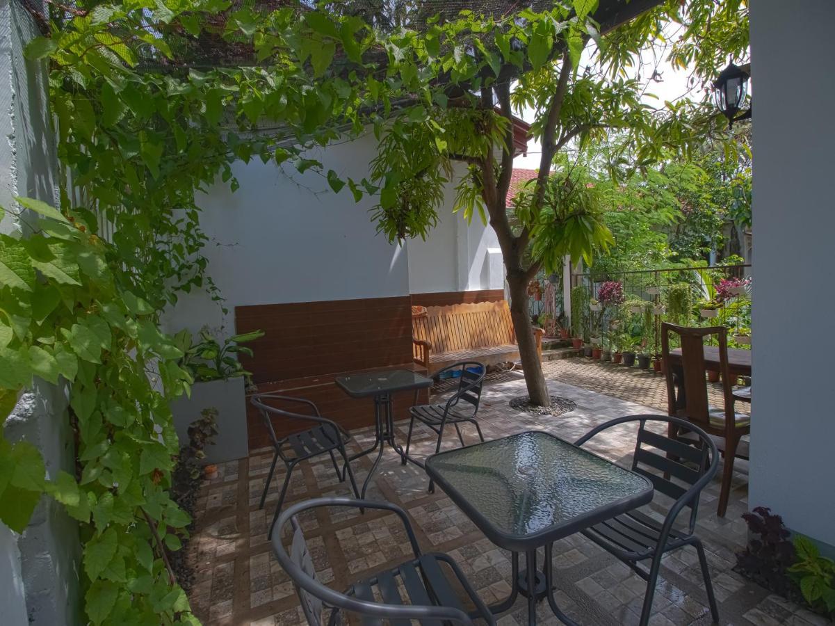 Oyo 771 Darius' Residences Moalboal Extérieur photo