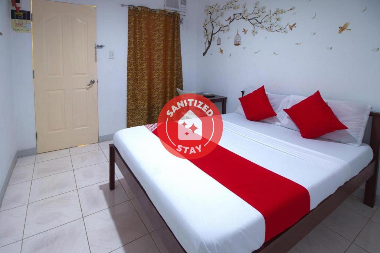 Oyo 771 Darius' Residences Moalboal Extérieur photo